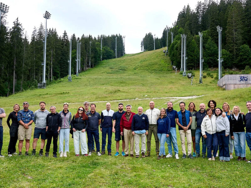 La delegazione FIS sul Canalone Miramonti.