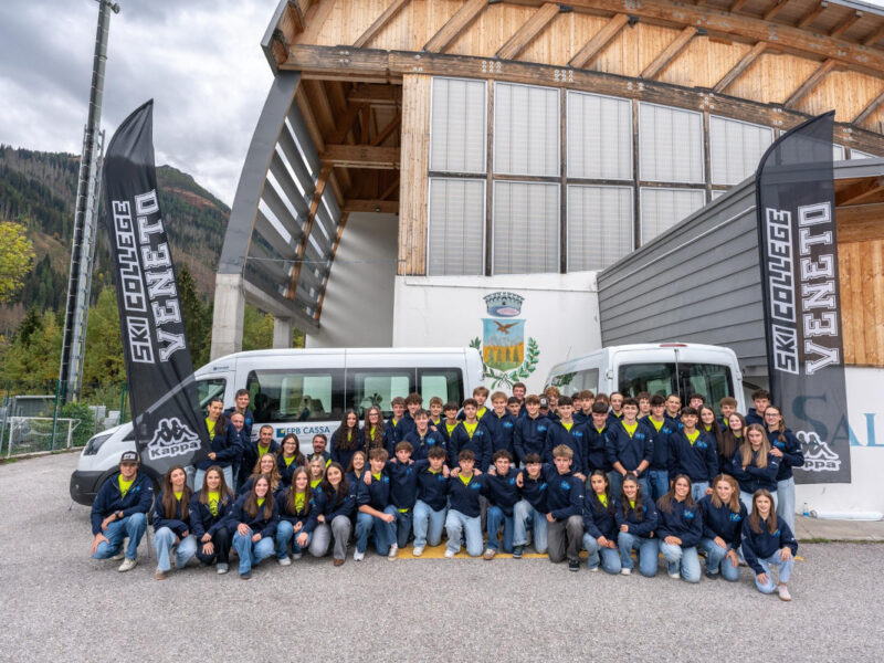 I ragazzi dello Ski College Veneto.
